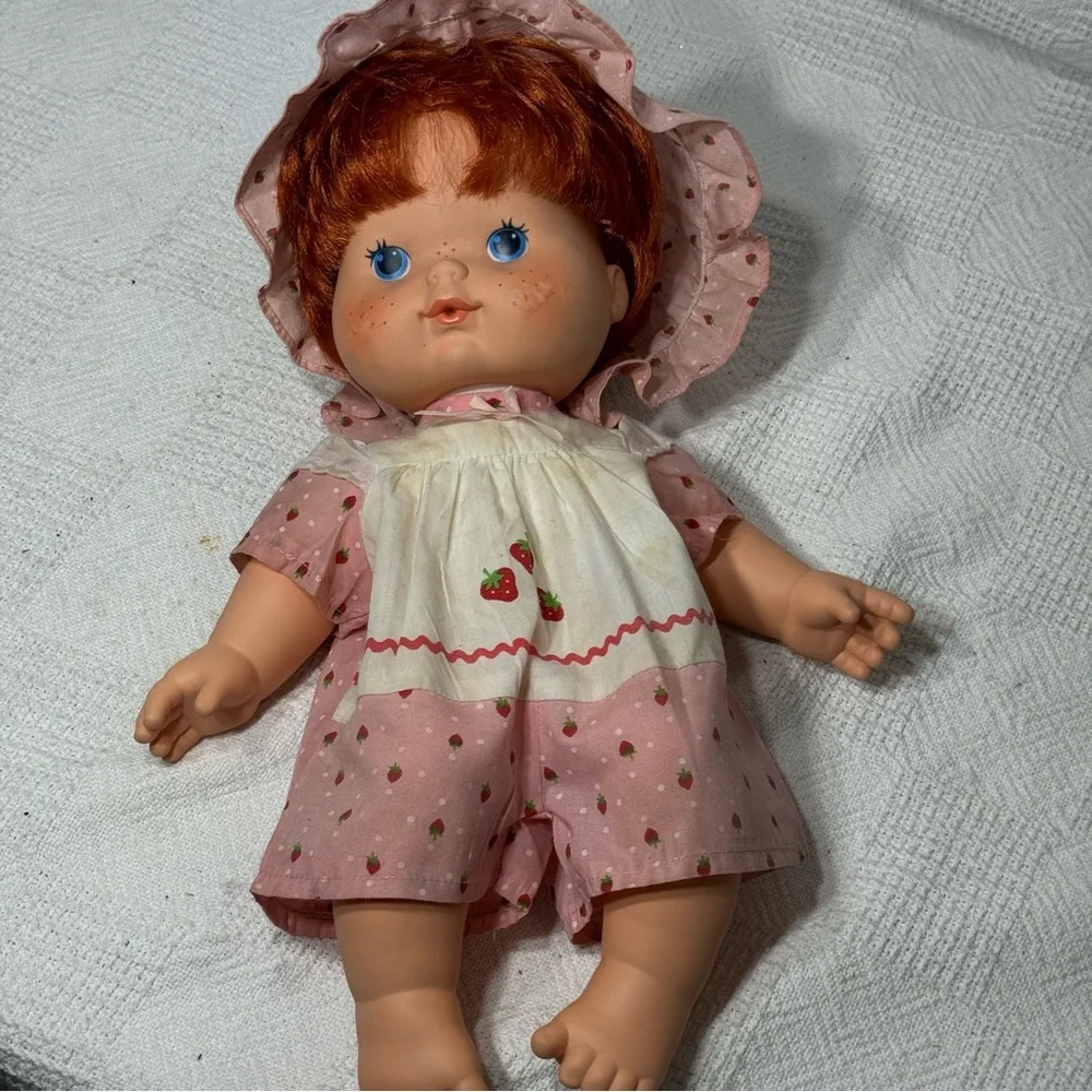 Strawberry Shortcake Herself Blow a Kiss Doll‎ Vtg 1982 Kenner Original BlowKiss